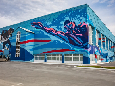 Дворец спорта «Старт», основан в 1983 году. Дворец спорта имеет зал для занятий дзюдо и спортивной акробатикой, большой и маленький бассейн, также имеется зал для занятий северным многоборьем, имеет два треножённых зала, две сауны.